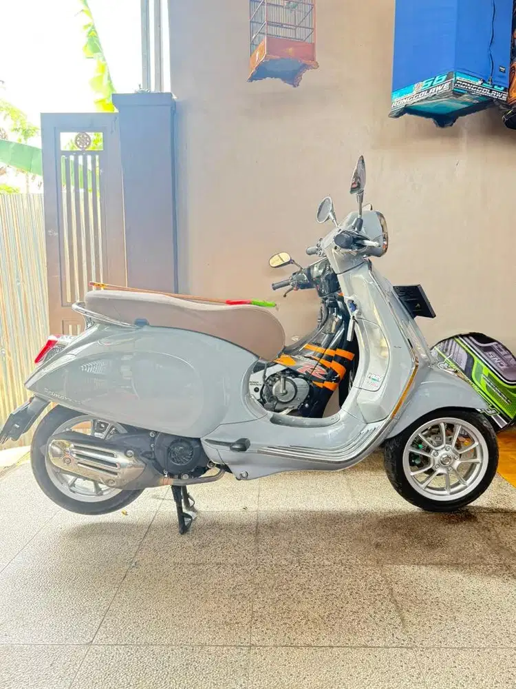 Vespa Primavera 2022