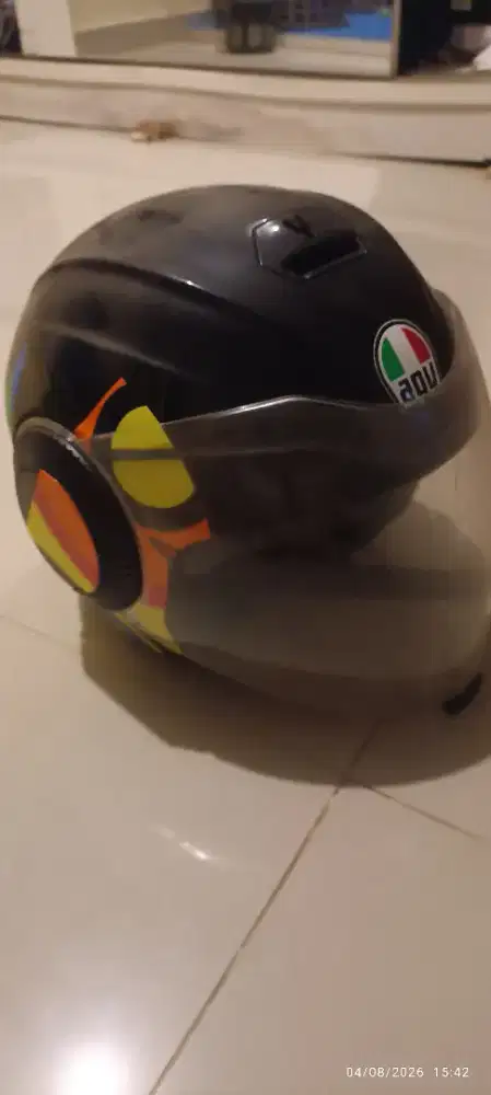 Helm motor merek AGV