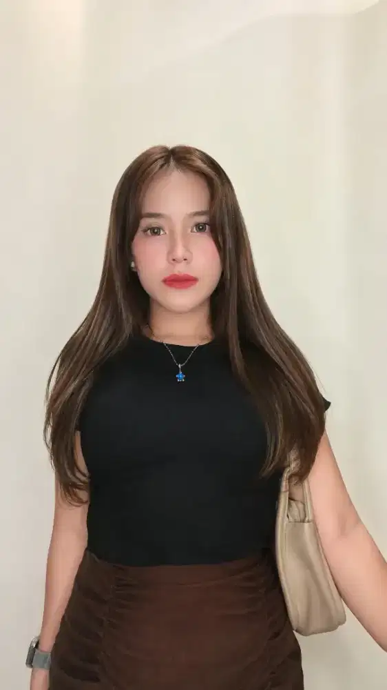 mencari Lowongan Kerja Content Creator brand / Host Live Streaming