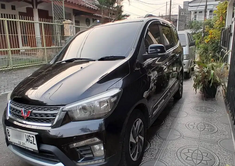 WULING CONFERO S 1.5 LUX+ MT MANUAL NIK 2019 HITAM KM 150 RB ONGOING