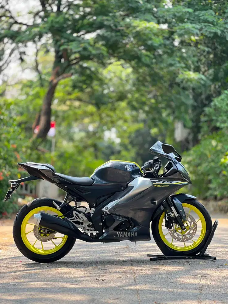 YAMAHA YZF R15 V4 GREY 2023 KM 9K PAJAK PANJANG SIAP HARIAN