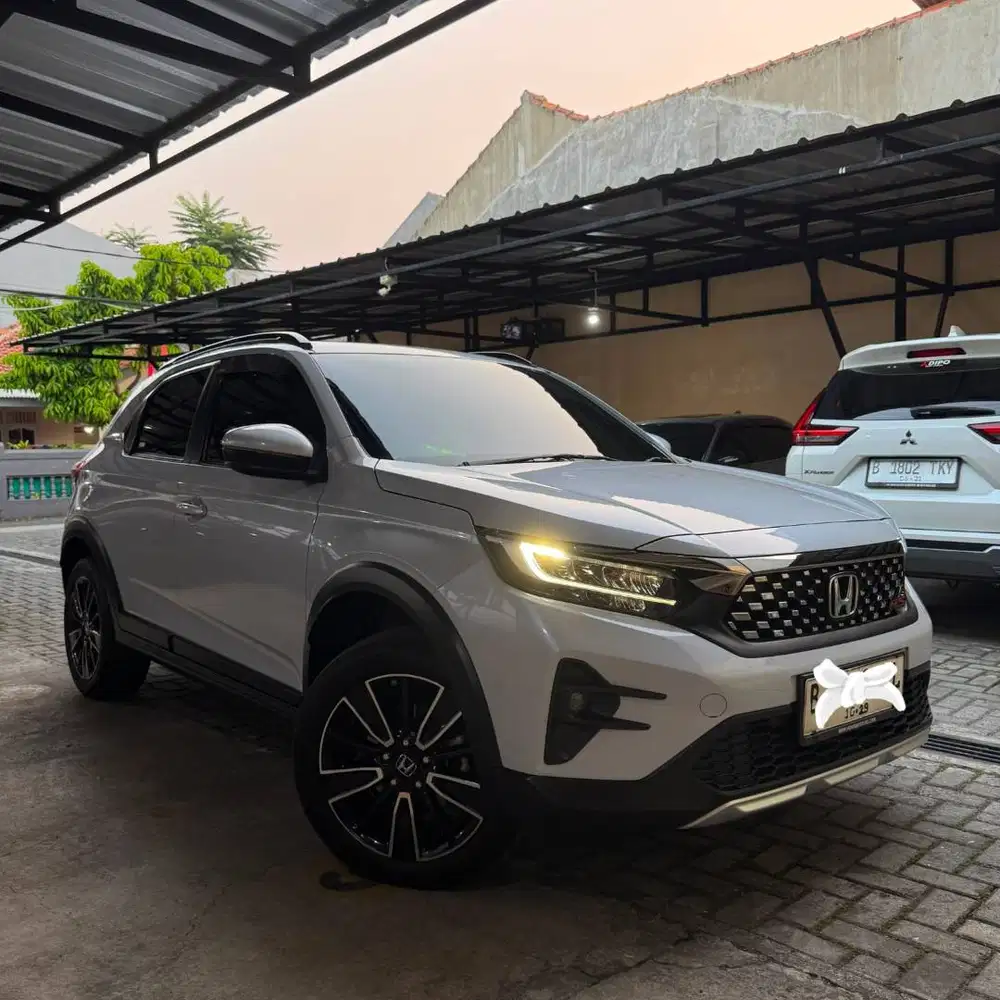 Honda WR-V RS AT 2024 White – Istimewa & Siap Pakai