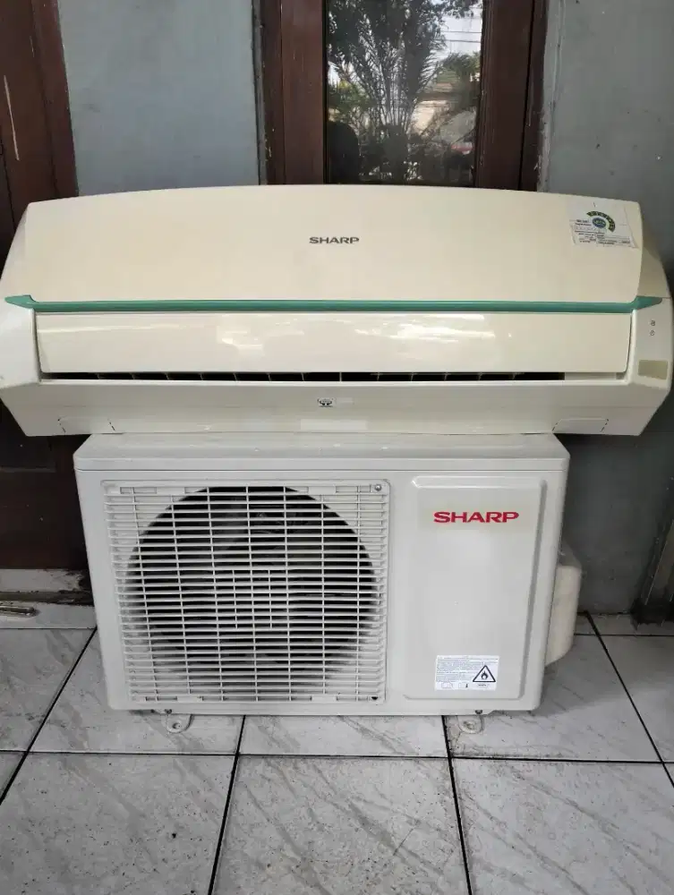 ac split 1/2 pk sharp dingin, bagus
