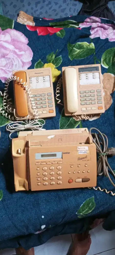 Mesin fax dan telepon