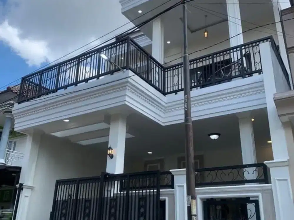 Di jual Rumah sultan kalpataru  Kota Malang 2 Lantai