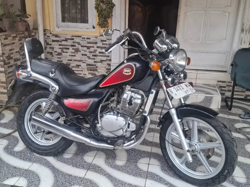 Bosowa Hyousung mirip Honda NV 400