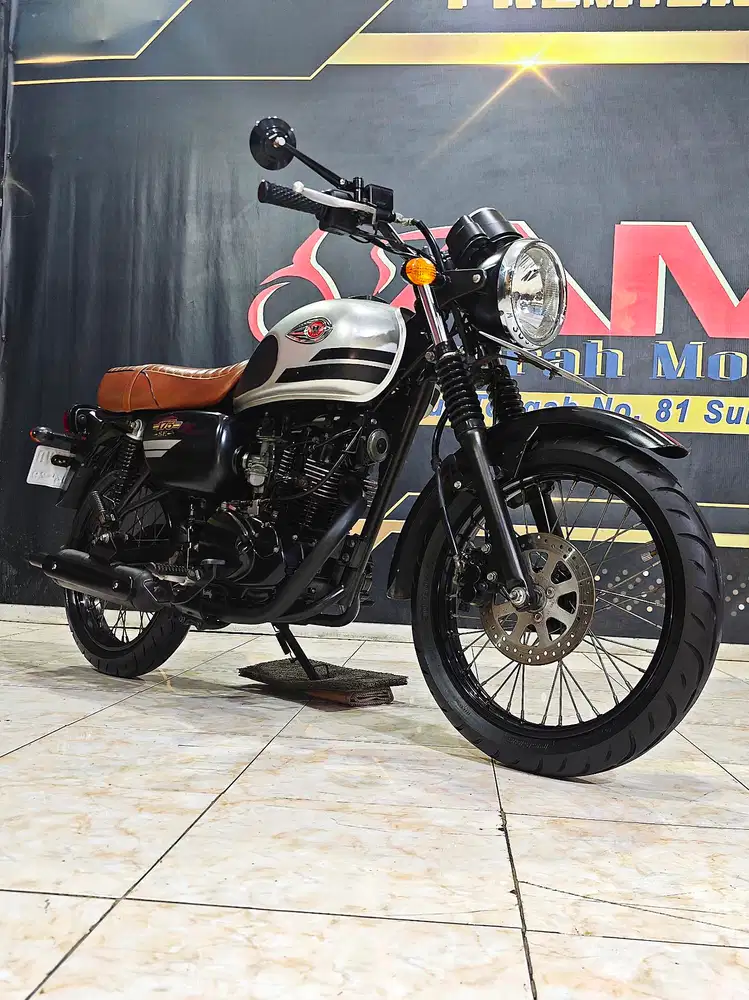 W175 SE Retro clasic Silver Matte 2019 mantul.Anugerah motor rungkut