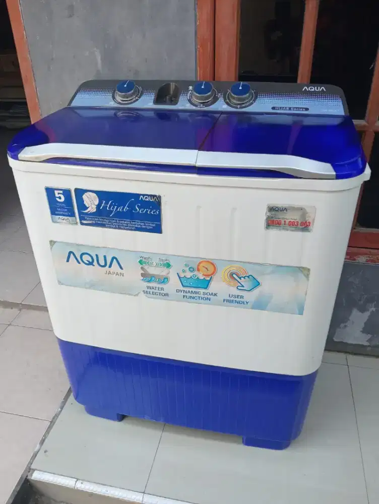 Mesin cuci merk Aqua uk 9,5kg