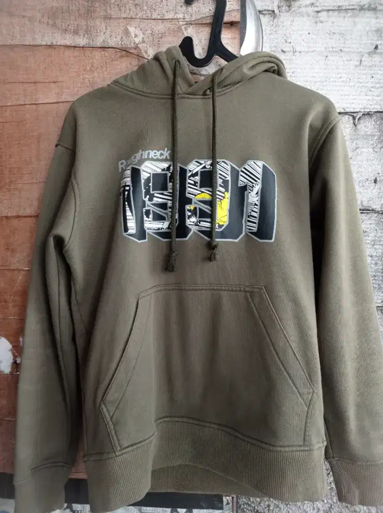 Jaket dan Hoodie Masih Bagus Jual Cepat