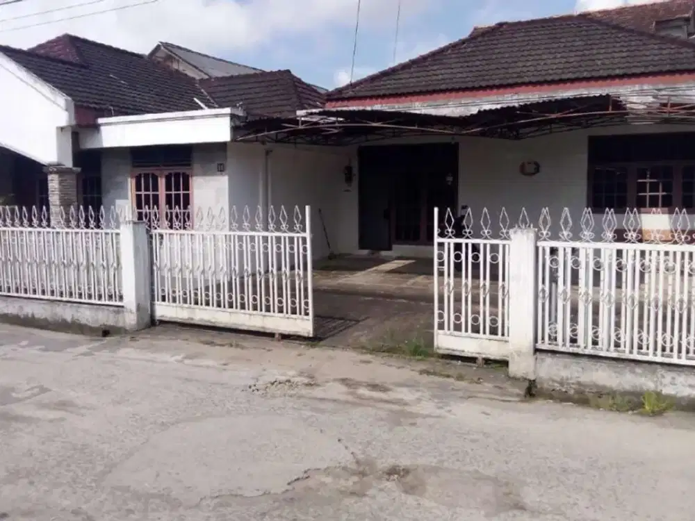 DIJUAL RUMAH STRATEGIS JALAN YAYASAN 2 LEMABANG PALEMBANG