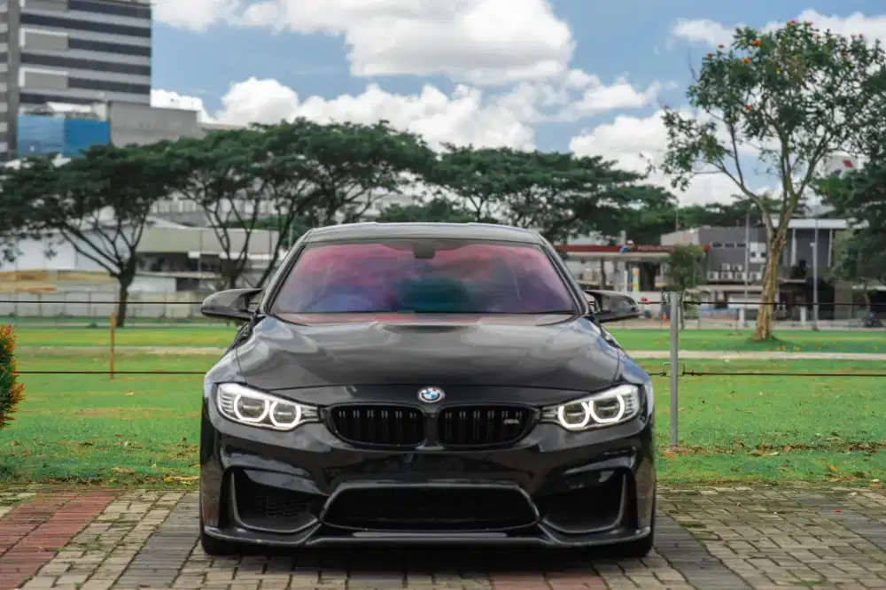 BMW M4 Coupe AT 2015 — Sport Coupe Premium