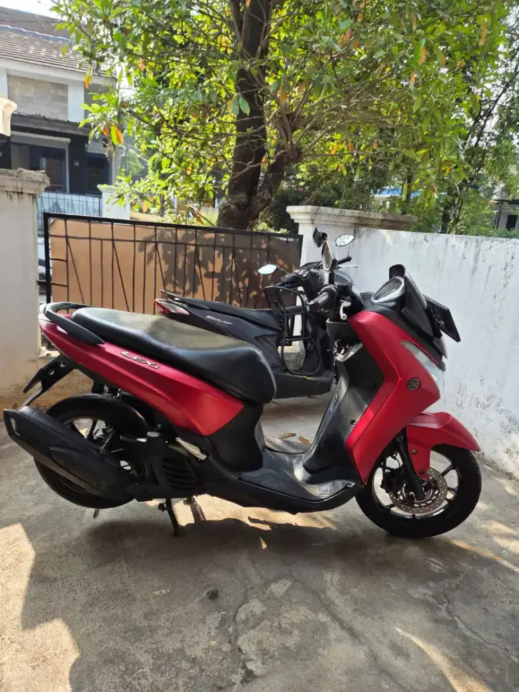 Dijual Motor Lexi kondisi terbaik