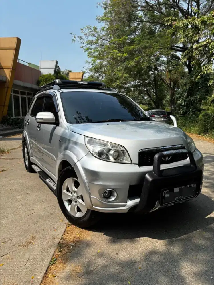 Dijual mobil keluarga
