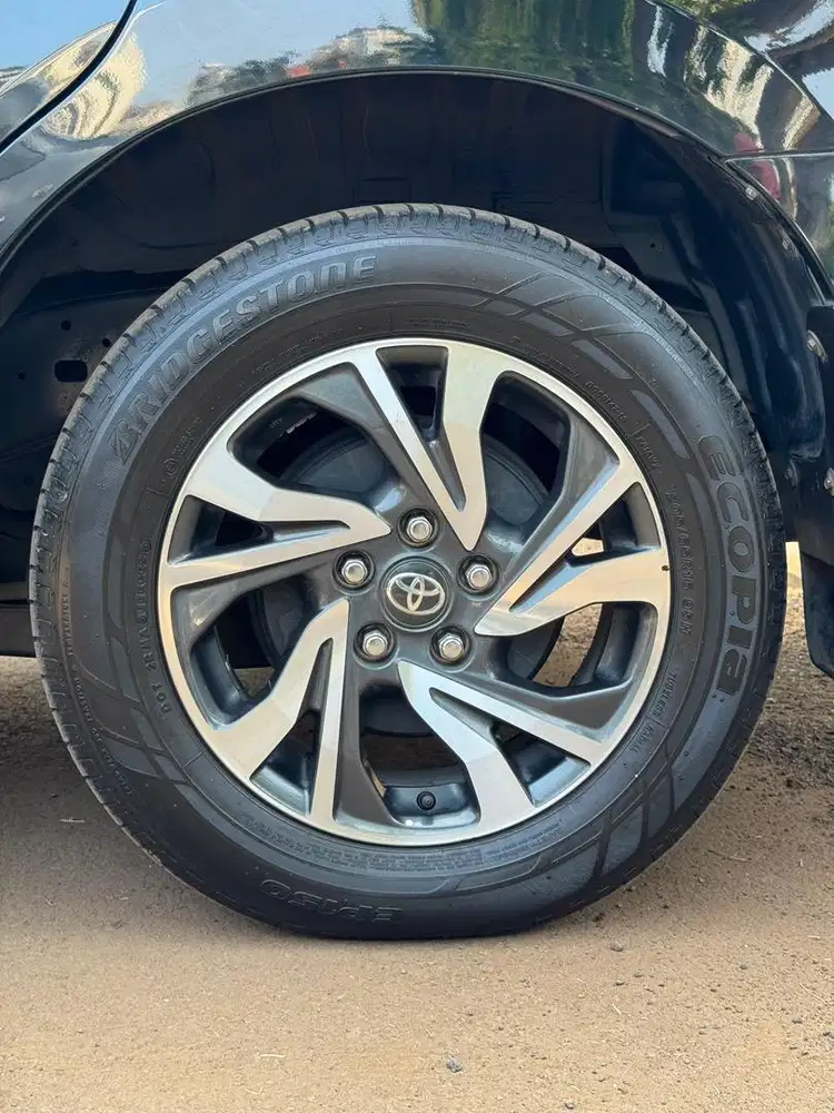Toyota Innova Reborn 2.4 AT 2021