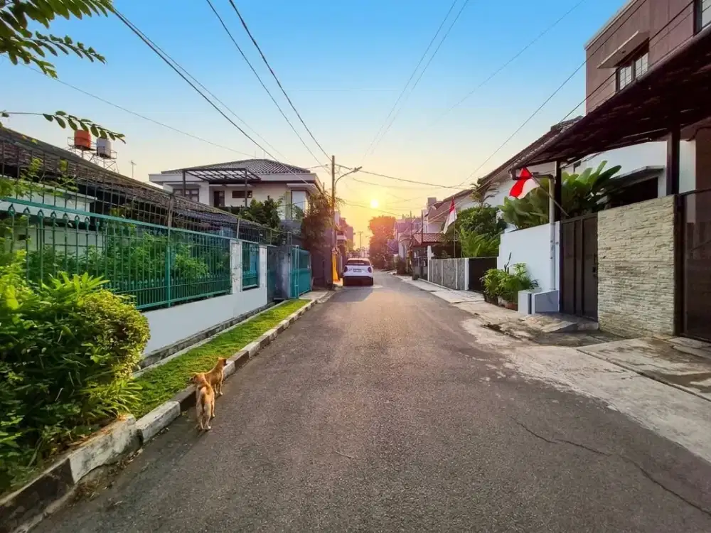 Dijual Rumah tua (hitung tanah) di lokasi strategis Kayu Putih, Jakarta Timur