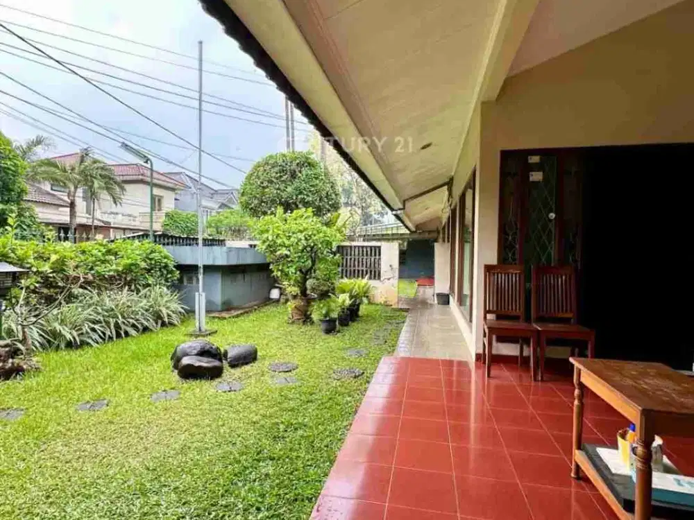Dijual rumah rapi, jalan lebar dan dekat taman