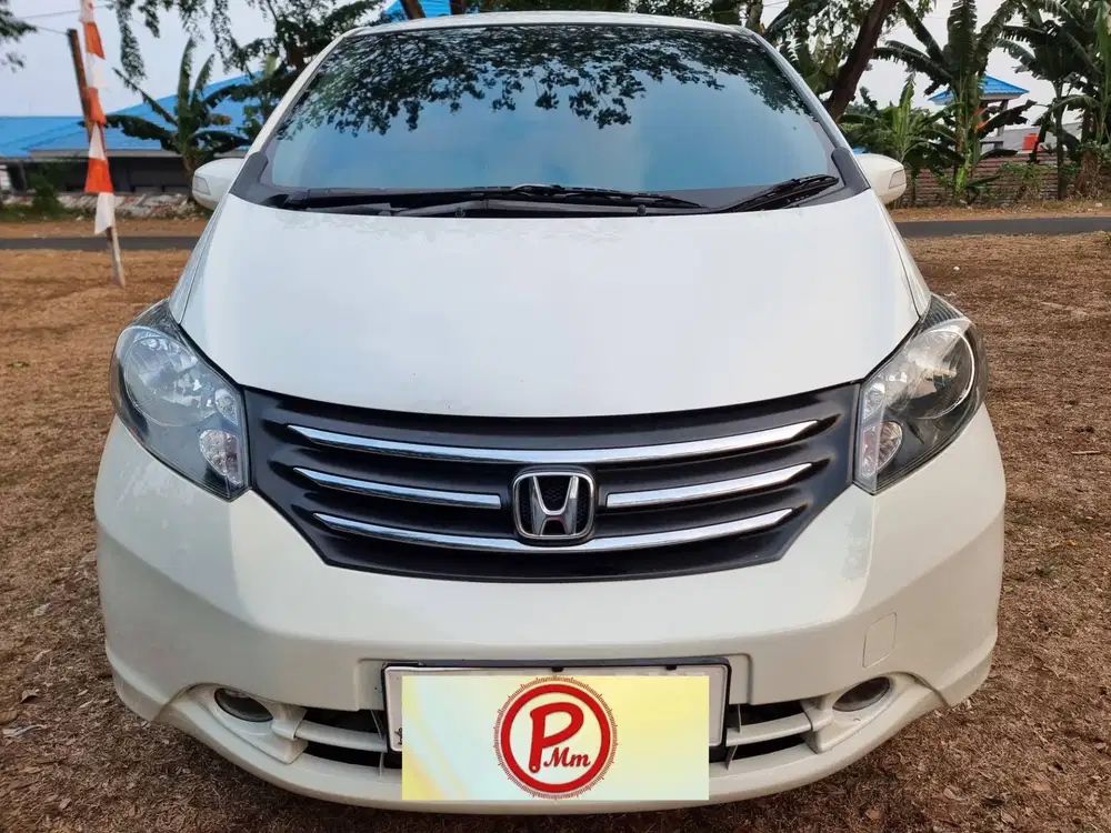 FREED PSD E MATIC 2012 2011 AN PRIBADI KM95RB ORISINILAN MULUS TERAWAT