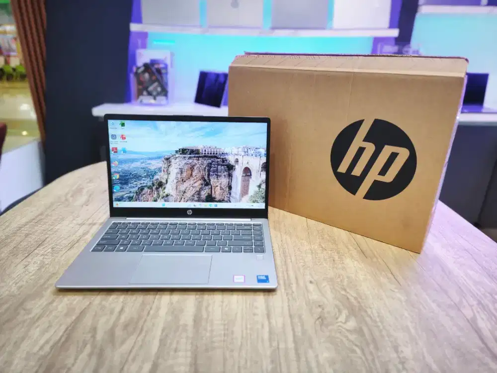 LIKE NEW HP 14 EP1155TU