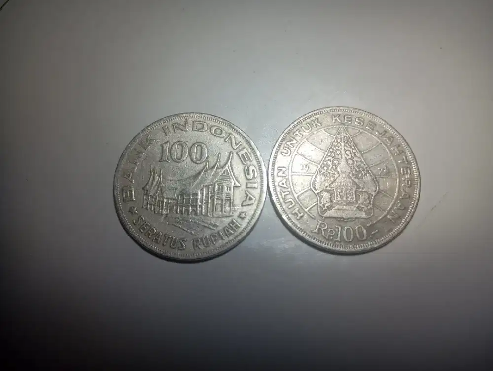 Uang koin seratus rupiah tahun 1978