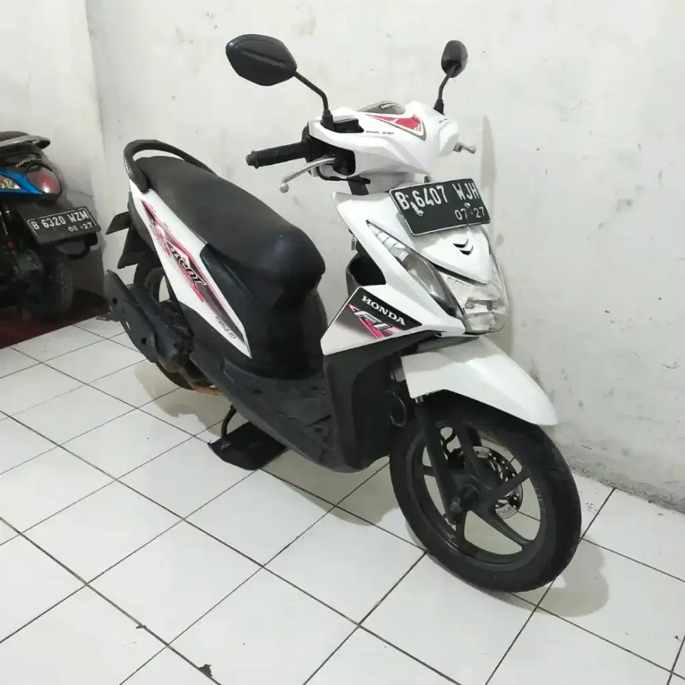 Honda Beat Fi 2014 Orisinil Mesin Cakep Bagus Lengkap