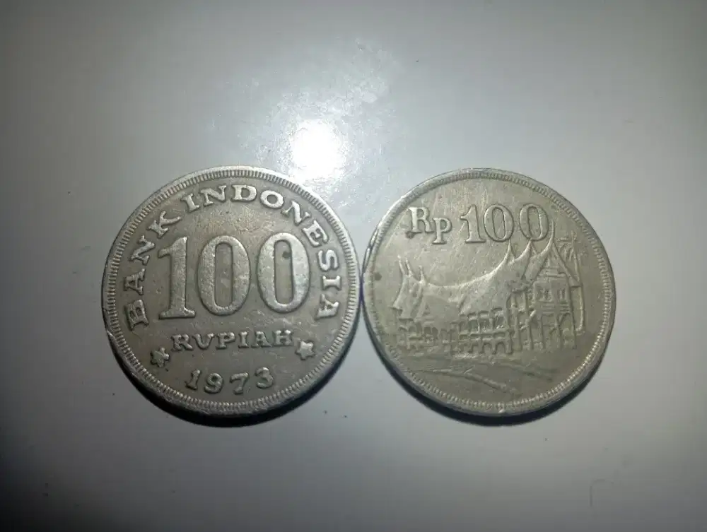 Uang koin seratus rupiah tahun 1973