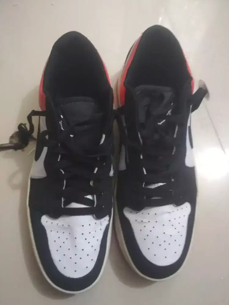 Sepatu basket ball