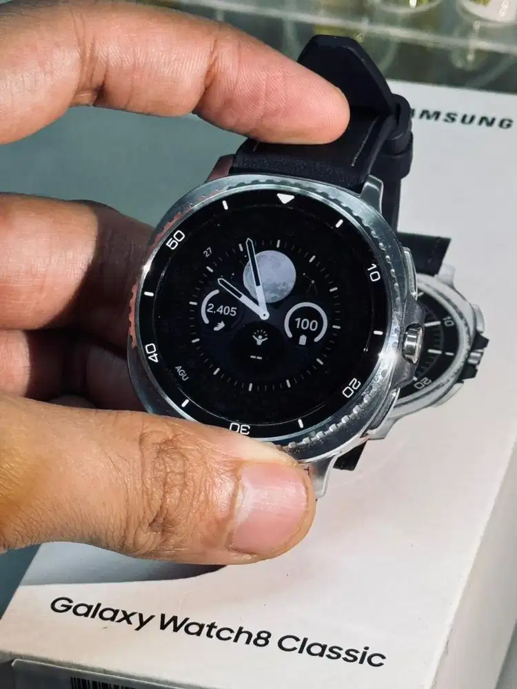 SAMSUNG WATCH 8 CLASSIC SEIN Like New