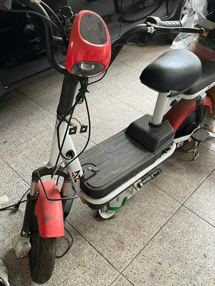 Sepeda Listrik AZ Adventure Zone Merah Putih Bekas - Siap Pakai