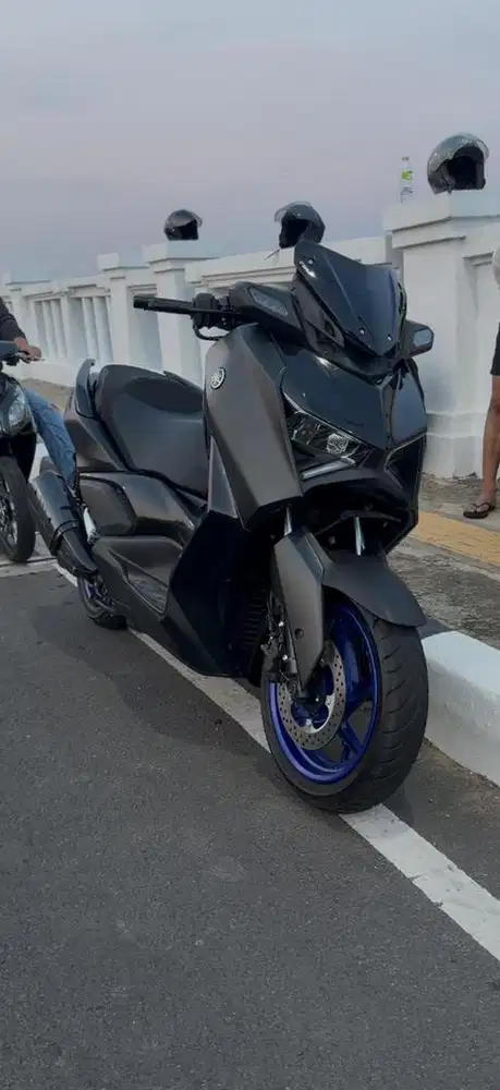 Xmax connected 2024 km 2rb antik