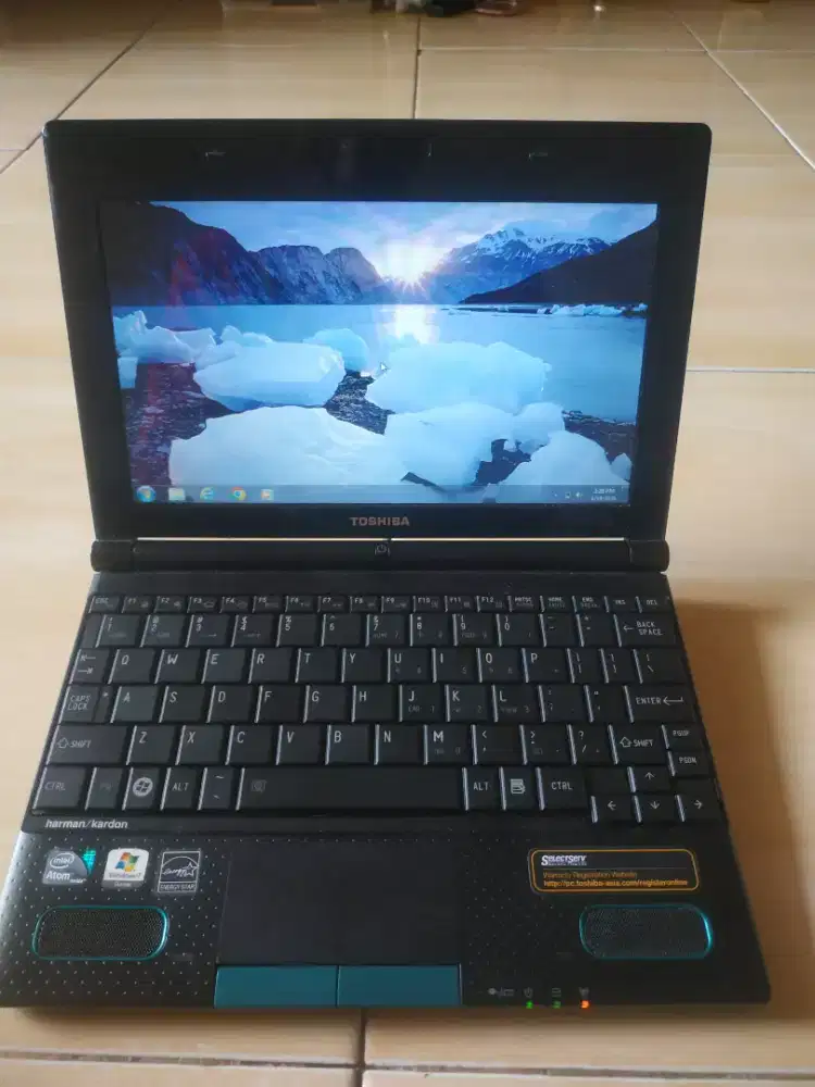 Notebook Toshiba Ram 2 Giga Hardisk 320 mulus Normal