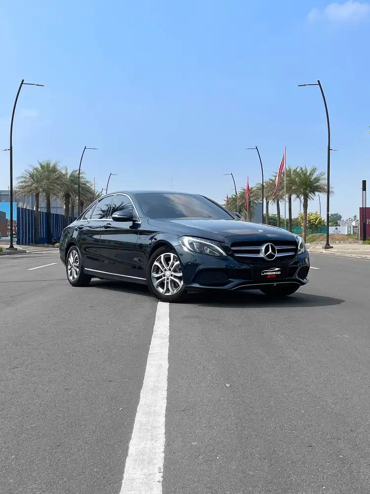 MERCEDES BENZ C200 AVG LINE 2.0 TURBO 2015 W205 LOW ODO HITAM