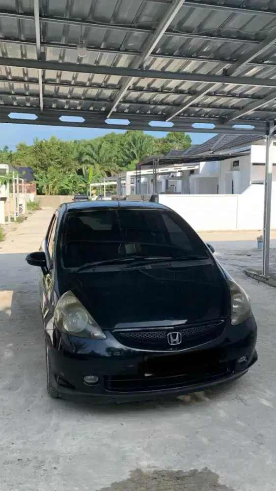 HONDA JAZZ WARNA HITAM TIPE GD3 THN 2008