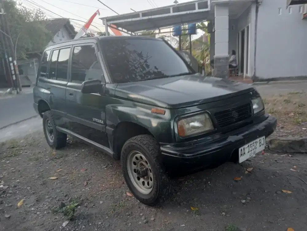 Suzuki Vitara jlx 1993 4x4 plat AA stnk BPKB pajak hidup