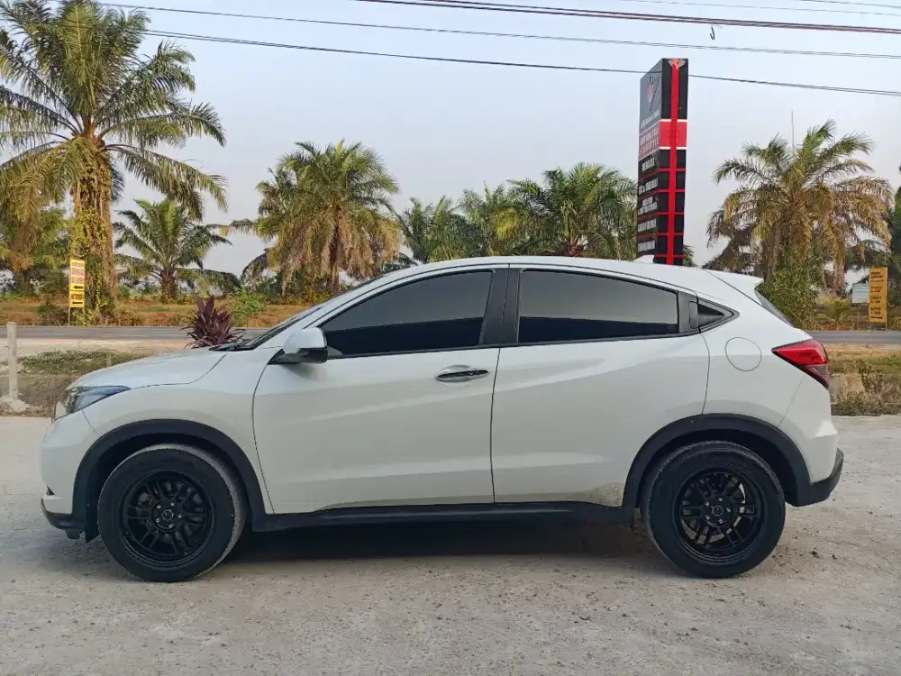 DIJUAL HONDA HRV 1.5 E CVT