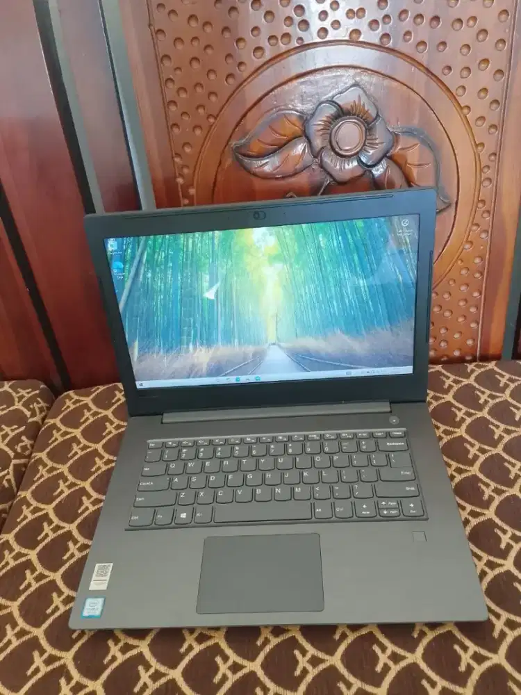 Lenovo V330 Intel Core i5 gen 8th siap pakai