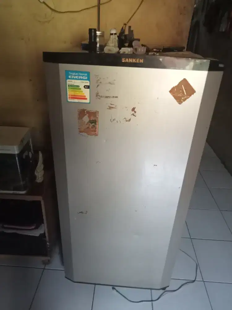 JUAL KULKAS SANKEN