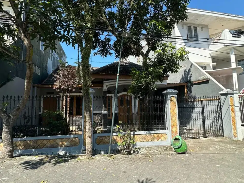DIJUAL RUMAH SIGURA-GURA KOTA MALANG HANYA 100 METER DARI KAMPUS UIN COCOK UNTUK KOST