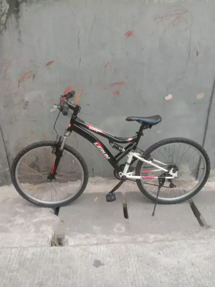 Jual sepeda gunung merk COOPER LERUN UK 26