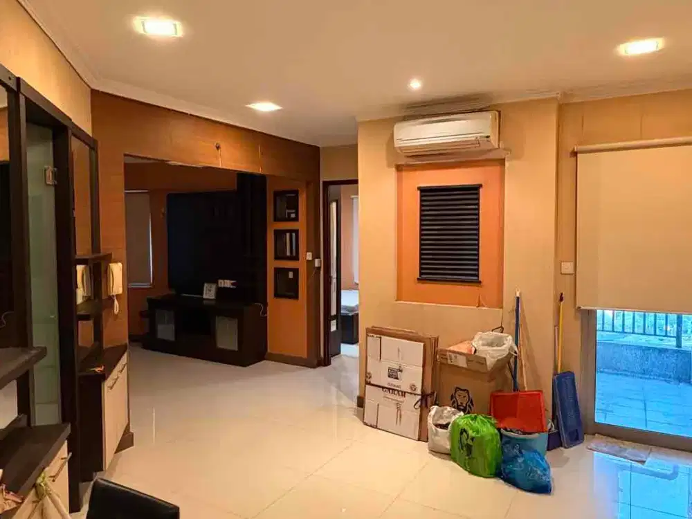 Disewakan apartemen mediterania garden residences 1 type 2 BR kondisi Semi Furnished