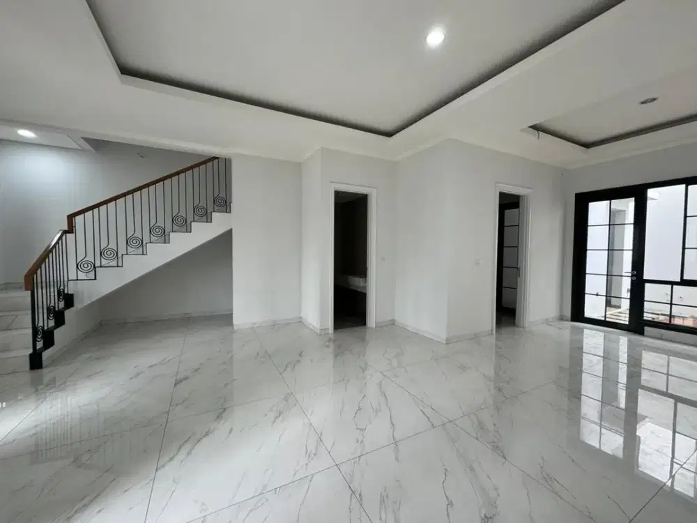 Hot Unit! Rumah Mewah dengan Lift di Cluster Winona, Alam Sutera