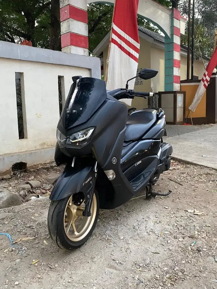 Yamaha Nmax New ABS Hitam Jual cepet bu
