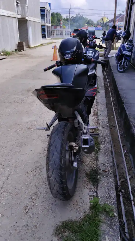 Jual motor CBR 150 tahun 2022 SS lengkap pajak mati, plat masih hidup