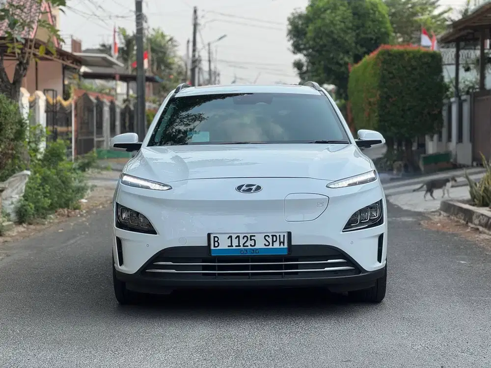 Hyundai Kona EV Signature Long Range 2021 Putih (Garage 88 Basura)