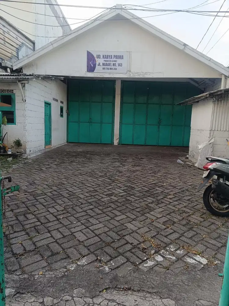 dijual gudang wiyung karangan