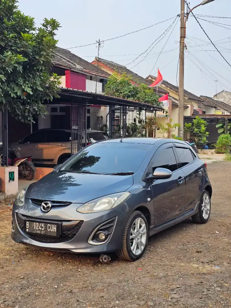 Mazda 2 2011 Bensin