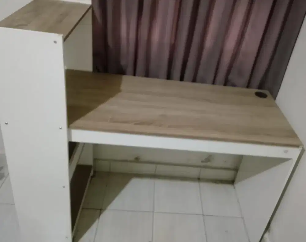 meja dan kursi kerja