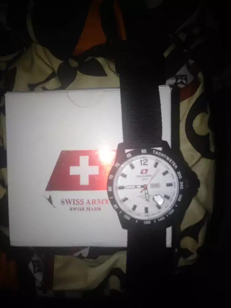 Jam tangan pria