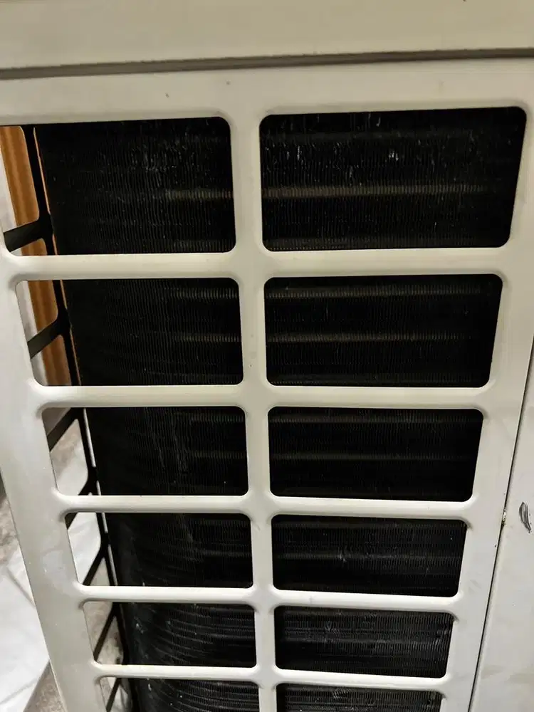 outdoor daikin thailand 2pk second bagus
