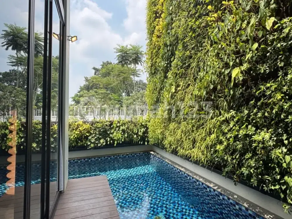 Rumah Mewah dengan Lift 5 Kamar Ardea Heron Summarecon Serpong