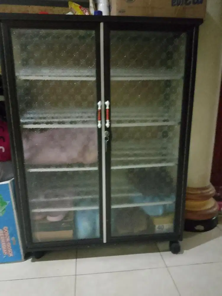 Rak sepatu/sandal
